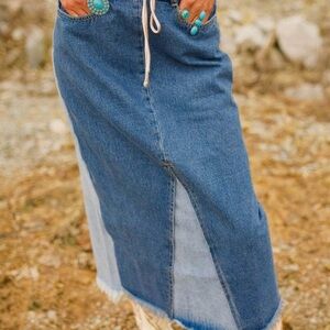 Chic Blue Denim Midi Skirt